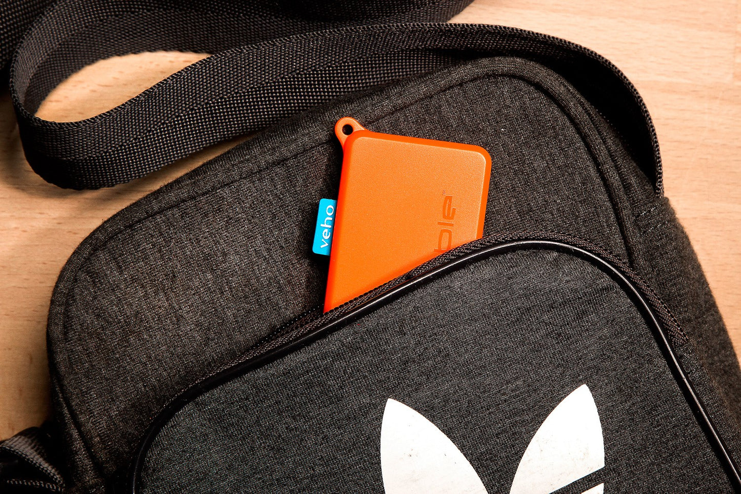 Veho Pebble POKKET 1000mah micro sized keyfob power bank - Orange